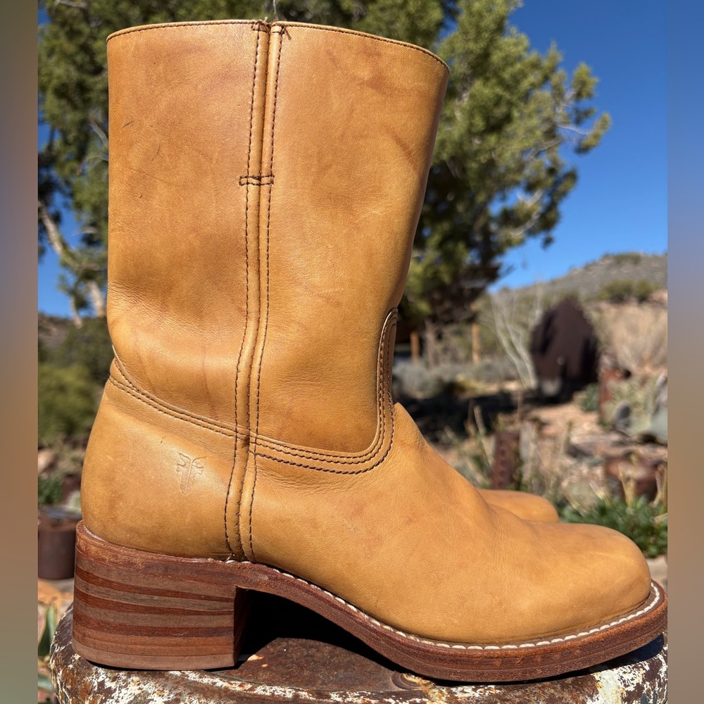 FRYE Campus 10L Short Boots In Banana Vintage